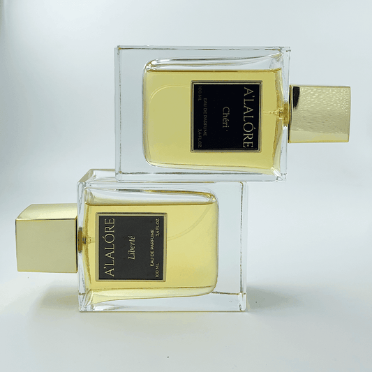 A'LALÓRE markalı liberte kadın parfümü şeffaf cam şişede altın kapaklı iki adet ürün